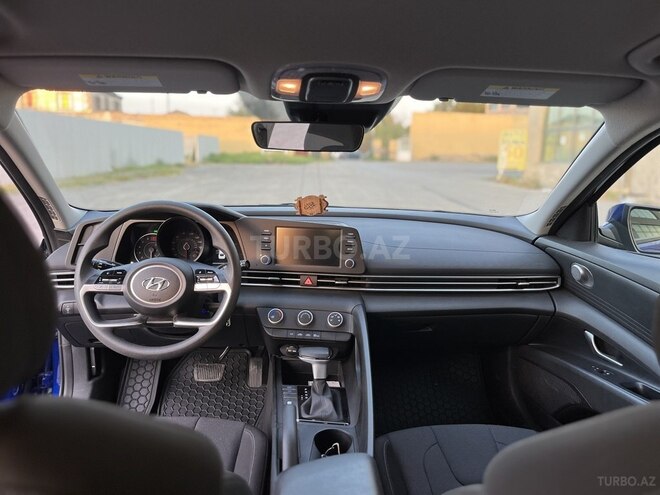 Hyundai Elantra 2023, 23,720 km - 1.6 л - Salyan