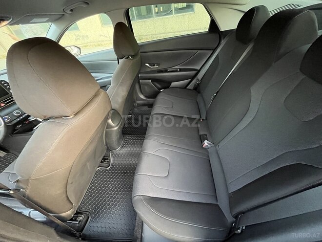 Hyundai Elantra 2023, 23,720 km - 1.6 л - Salyan