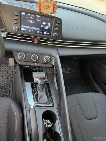 Hyundai Elantra 2023, 23,720 km - 1.6 л - Salyan