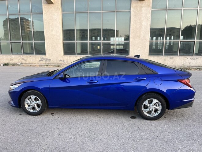 Hyundai Elantra 2023, 23,720 km - 1.6 л - Salyan