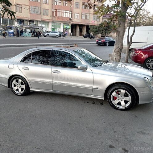 Mercedes E 270 2002, 518,000 km - 2.7 l - Bakı