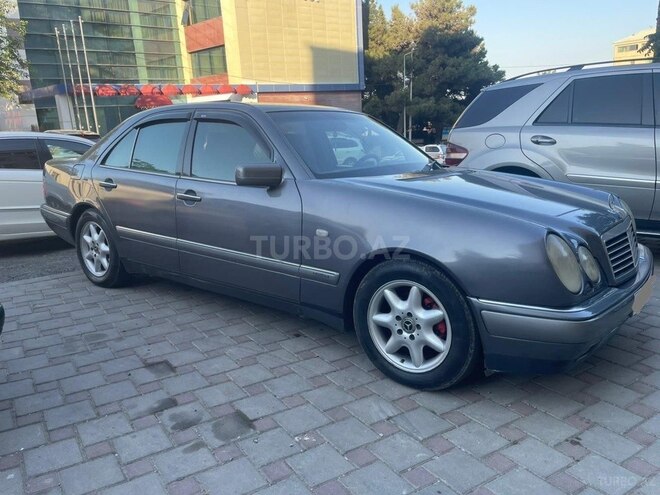 Mercedes E 240 1998, 335,000 km - 2.4 l - Bakı