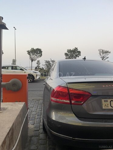 Volkswagen Passat (North America) 2015, 253,000 km - 1.8 l - Bakı