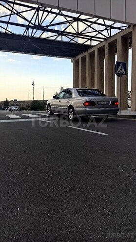 Mercedes E 220 d 1998, 213,000 km - 2.2 l - Sumqayıt