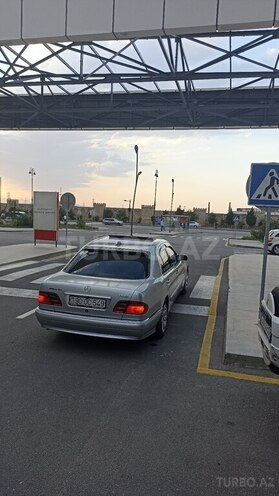 Mercedes E 220 d 1998, 213,000 km - 2.2 l - Sumqayıt
