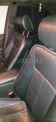 Mercedes E 240 2001, 450,000 km - 2.6 л - Saatlı
