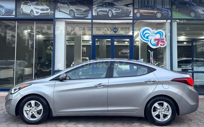 Hyundai Elantra 2015, 100,000 km - 1.8 л - Sumqayıt