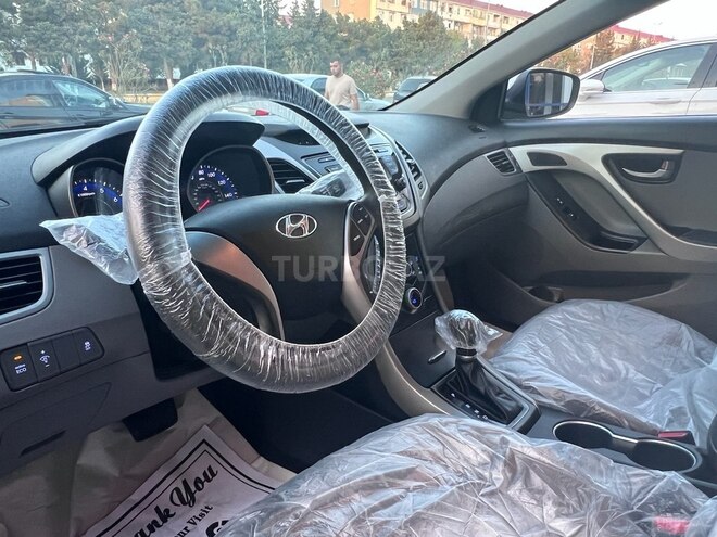 Hyundai Elantra 2015, 100,000 km - 1.8 л - Sumqayıt