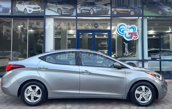 Hyundai Elantra 2015, 100,000 km - 1.8 л - Sumqayıt