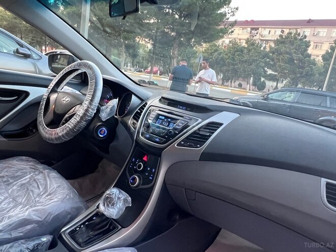 Hyundai Elantra 2015, 100,000 km - 1.8 л - Sumqayıt
