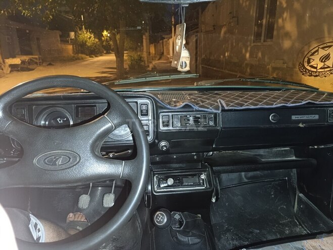 LADA (VAZ) 2104 2002, 500,000 km - 1.6 l - Salyan