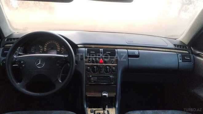 Mercedes E 270 2001, 791,665 km - 2.7 l - Astara