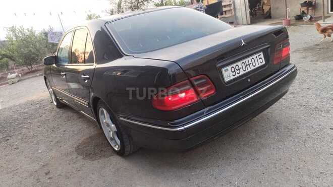 Mercedes E 270 2001, 791,665 km - 2.7 l - Astara