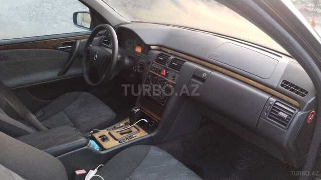 Mercedes E 270 2001, 791,665 km - 2.7 l - Astara
