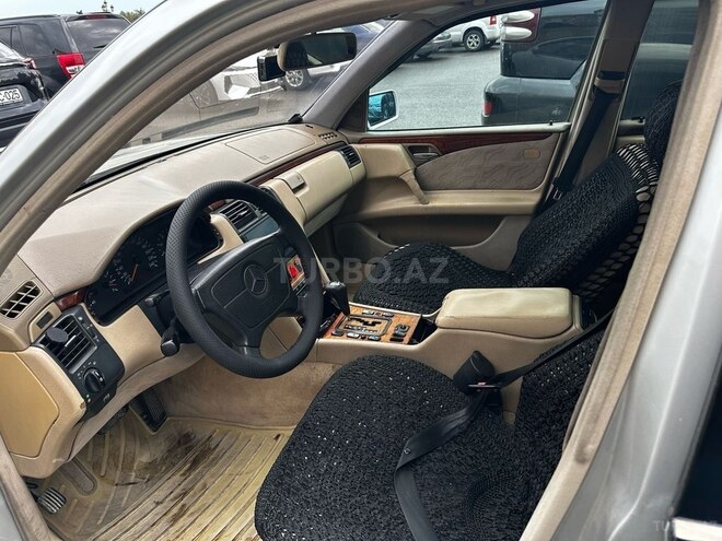 Mercedes E 240 1997, 441,395 km - 2.4 l - Bakı