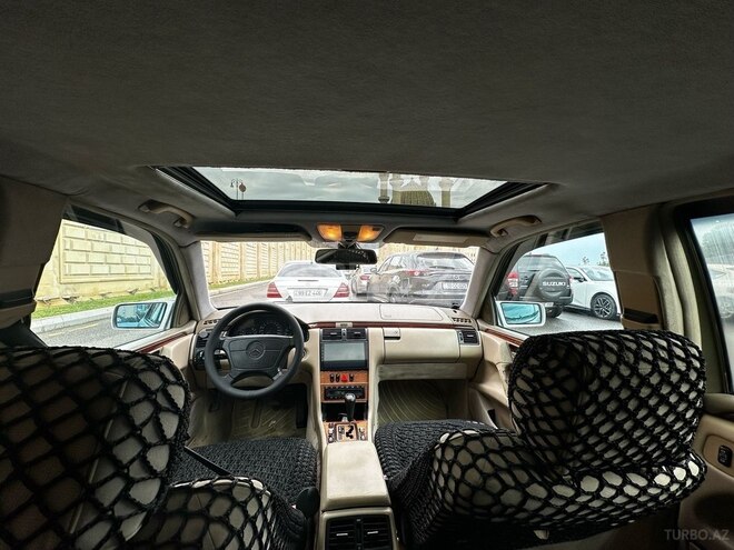 Mercedes E 240 1997, 441,395 km - 2.4 l - Bakı