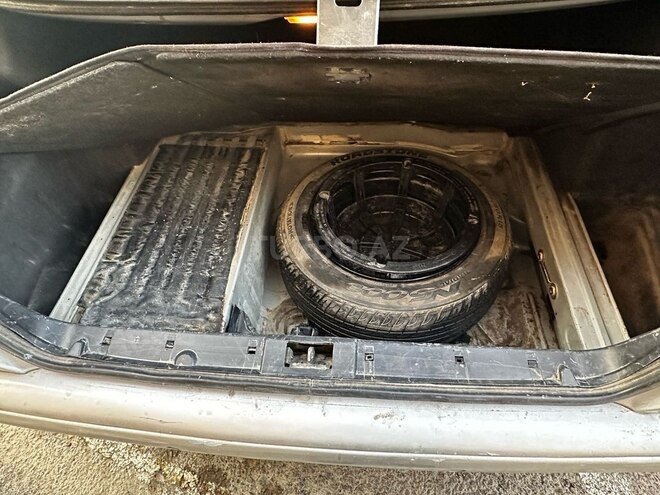 Mercedes E 240 1997, 441,395 km - 2.4 l - Bakı