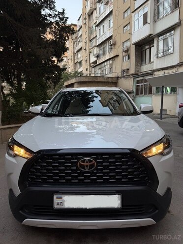Toyota Corolla Cross 2024, 15,000 km - 2.0 л - Bakı