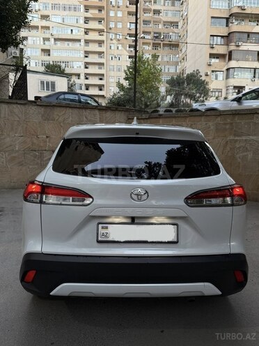 Toyota Corolla Cross 2024, 15,000 km - 2.0 л - Bakı