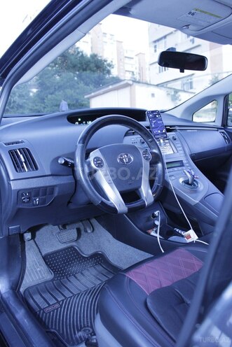 Toyota Prius 2015, 402,336 km - 1.8 l - Bakı