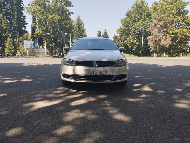 Volkswagen Jetta 2011, 241,529 km - 2.5 l - Mingəçevir