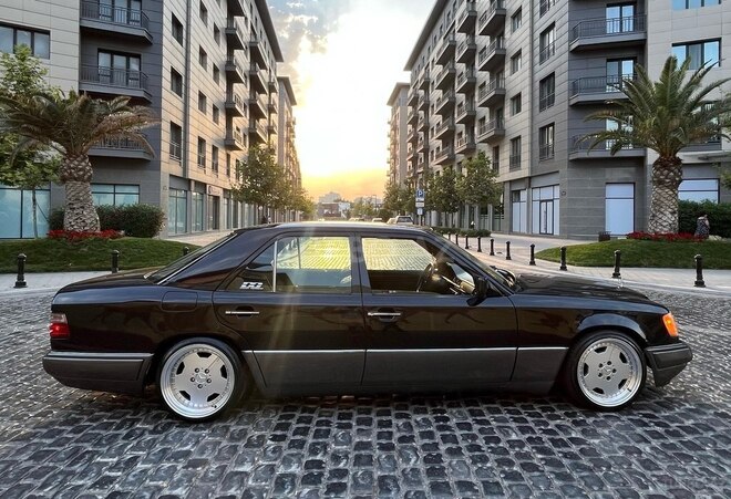 Mercedes E 220 1995, 270,000 km - 2.2 l - Bakı
