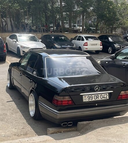 Mercedes E 220 1995, 270,000 km - 2.2 l - Bakı