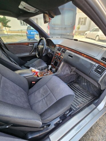 Mercedes E 220 d 2001, 358,600 km - 2.2 l - Cəlilabad