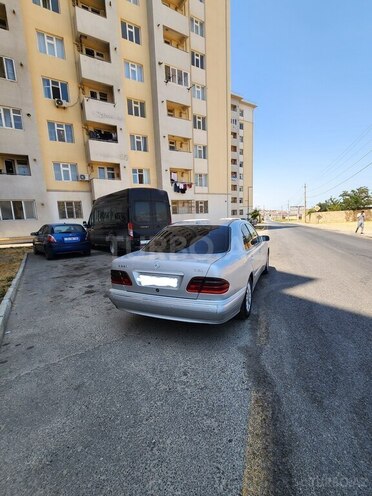 Mercedes E 220 d 2001, 358,600 km - 2.2 l - Cəlilabad