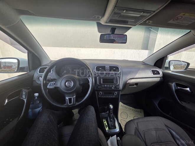 Volkswagen Polo 2014, 220,000 km - 1.6 l - Bakı