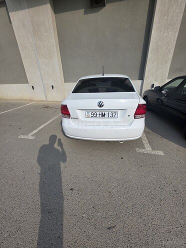 Volkswagen Polo 2014, 220,000 km - 1.6 l - Bakı