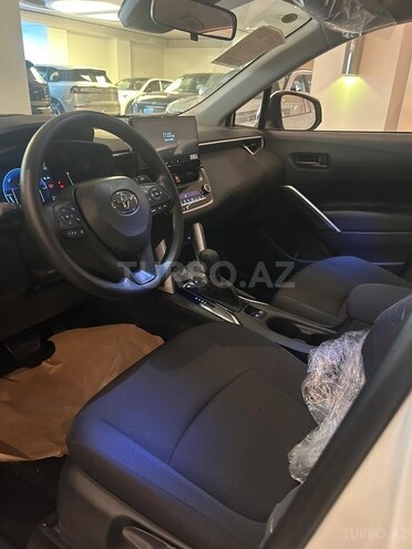 Toyota Corolla Cross 2025, 0 km - 2.0 л - Bakı