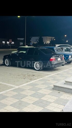 BMW 530 2001, 327,000 km - 3.0 l - Yevlax