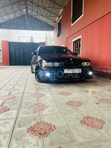 BMW 530 2001, 327,000 km - 3.0 l - Yevlax