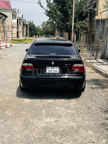 BMW 530 2001, 327,000 km - 3.0 l - Yevlax