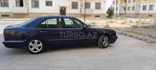 Mercedes E 220 d 2000, 526,500 km - 2.2 l - Sumqayıt