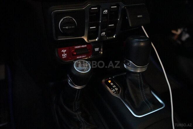 Jeep Wrangler 2023, 30,800 km - 2.0 л - Bakı