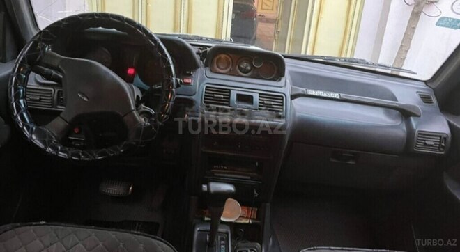 Mitsubishi Pajero 1995, 250,000 km - 2.8 л - Şirvan