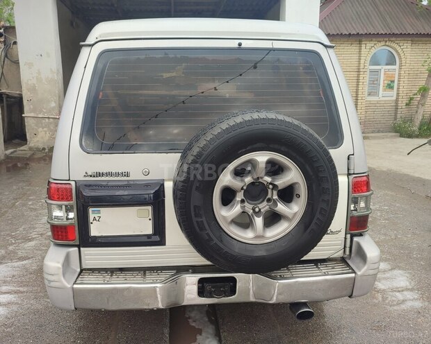 Mitsubishi Pajero 1995, 250,000 km - 2.8 л - Şirvan