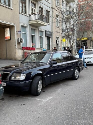 Mercedes E 200 1993, 600,000 km - 2.0 l - Bakı