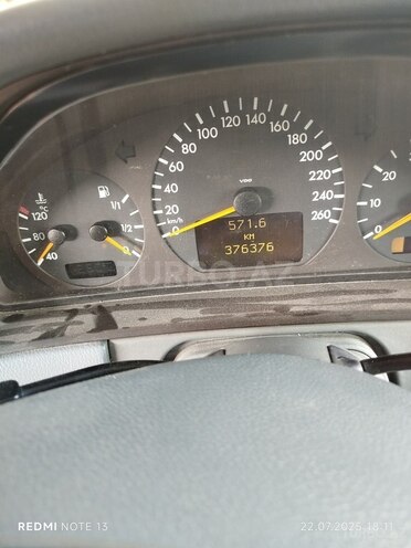 Mercedes E 240 2000, 376,000 km - 2.6 л - Bakı