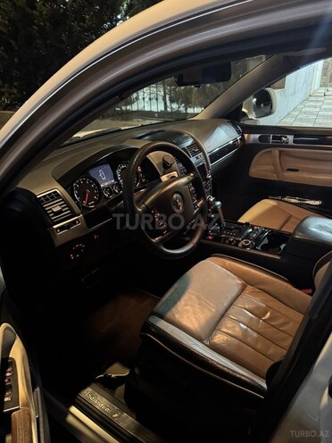 Volkswagen Touareg 2008, 218,000 km - 4.2 л - Bakı