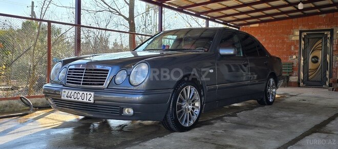 Mercedes E 230 1996, 513,410 km - 2.3 l - Masallı