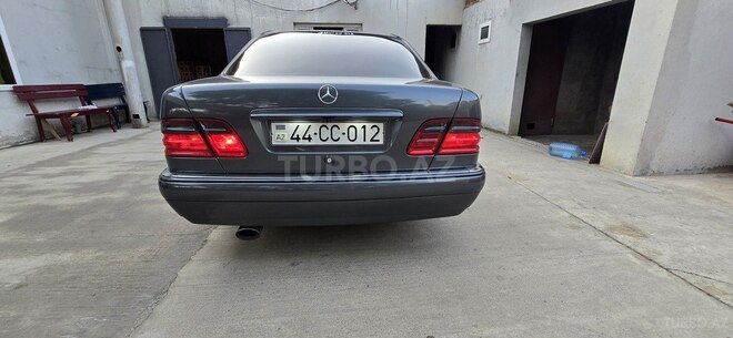 Mercedes E 230 1996, 513,410 km - 2.3 l - Masallı