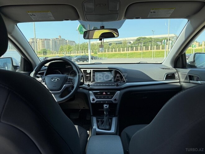 Hyundai Elantra 2018, 120,379 km - 2.0 л - Bakı