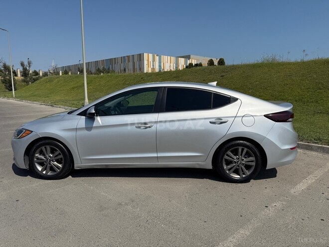Hyundai Elantra 2018, 120,379 km - 2.0 л - Bakı