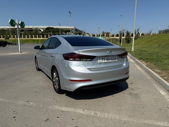 Hyundai Elantra 2018, 120,379 km - 2.0 л - Bakı