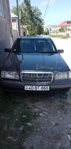 Mercedes C 180 1993, 572,200 km - 1.8 l - Quba