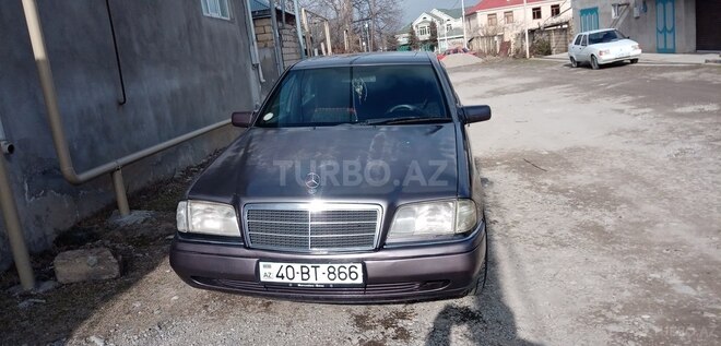 Mercedes C 180 1993, 572,200 km - 1.8 l - Quba