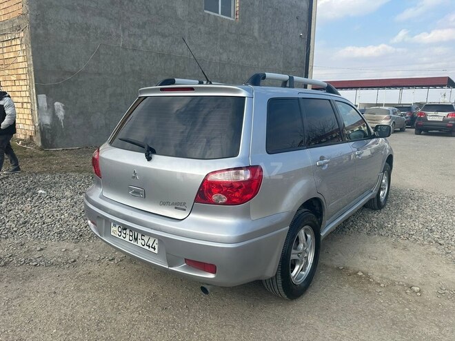 Mitsubishi Outlander 2003, 234,155 km - 2.4 l - Gəncə